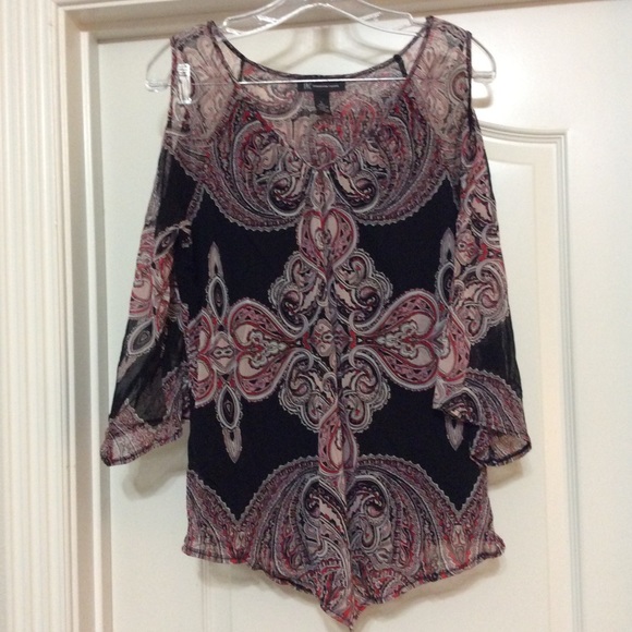 INC - INTERNATIONAL CONCEPTS, SZ L, PAISLEY LINED - Picture 1 of 2
